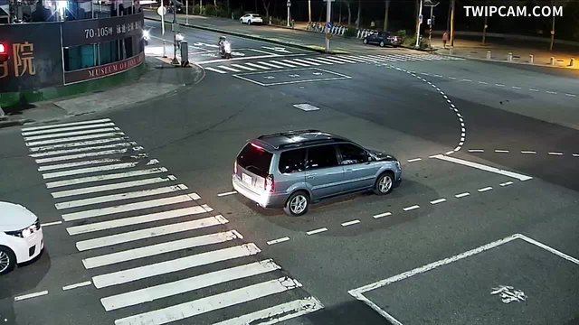 高雄市道路 美術東二路、明誠四路 距離714公尺