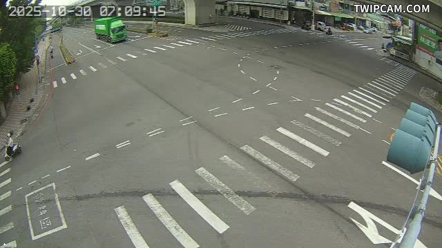 高雄市道路 漁港東二路、新生路（南側） 距離679公尺