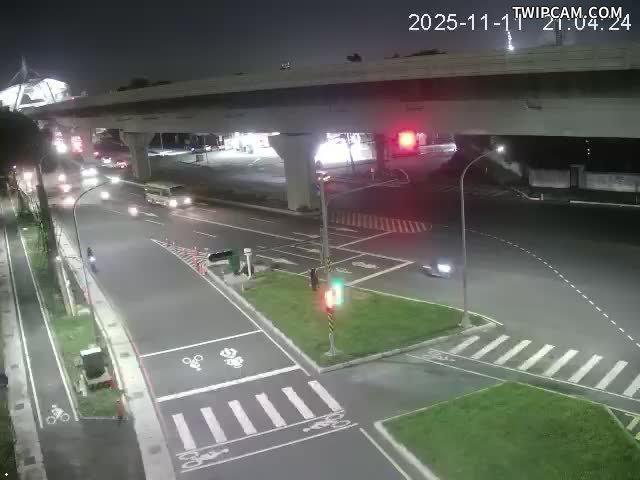 高雄市道路 旅運中心前 距離932公尺