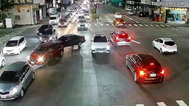 高雄市道路 岡山區_介壽東路、聖森路 氣溫30.7℃