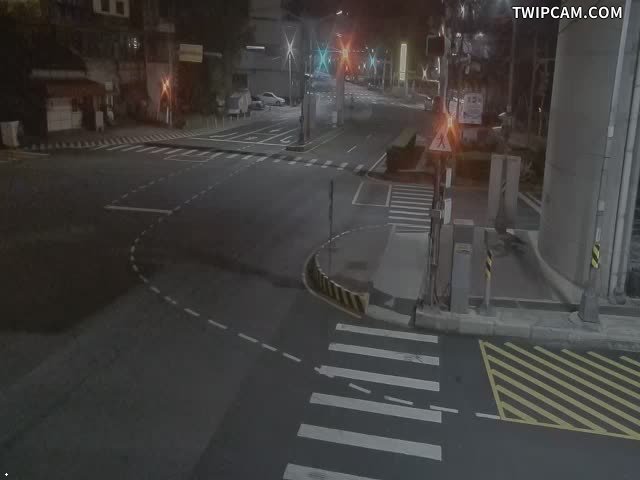 新北市道路 八里區中華路商港路 氣溫25.6℃