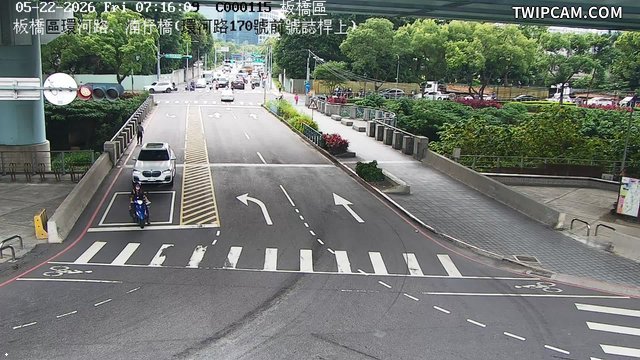 新北市道路 板橋區環河路、湳仔橋(環河路170號前號誌桿上) 距離1.0公里