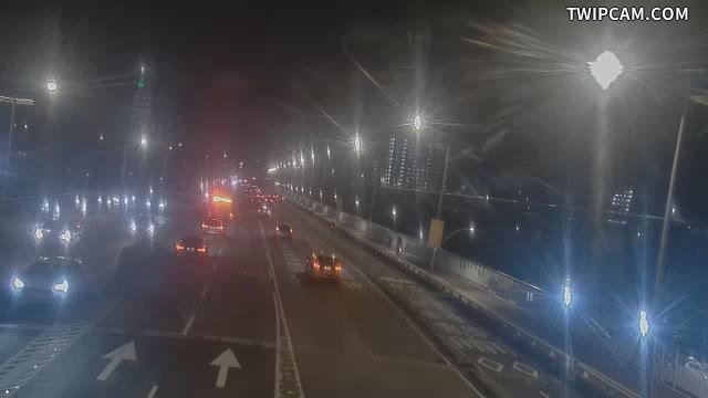 新北市道路 永和區福和橋上(環河東路三段上方)(路燈桿上) 距離675公尺