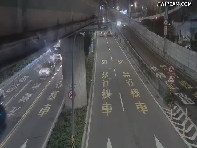 新北市道路 中和區中正路、錦和路口(東側號誌桿上) 距離1.4公里