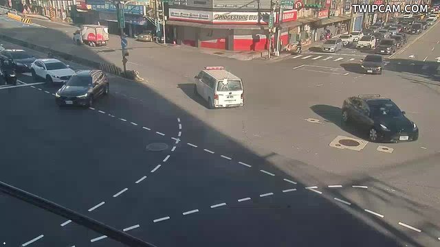 新北市道路 新店區中正路、復興路口(南側號誌桿上) 距離411公尺