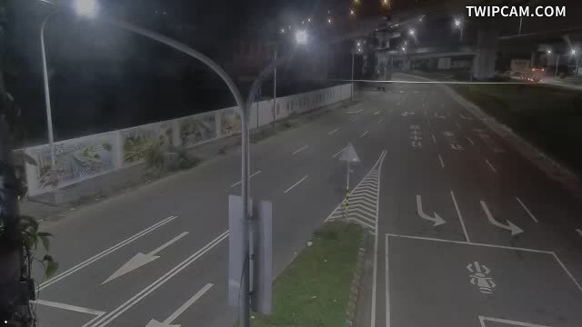 新北市道路 新莊區新五路、中山路口(北側號誌桿上) 距離1.0公里