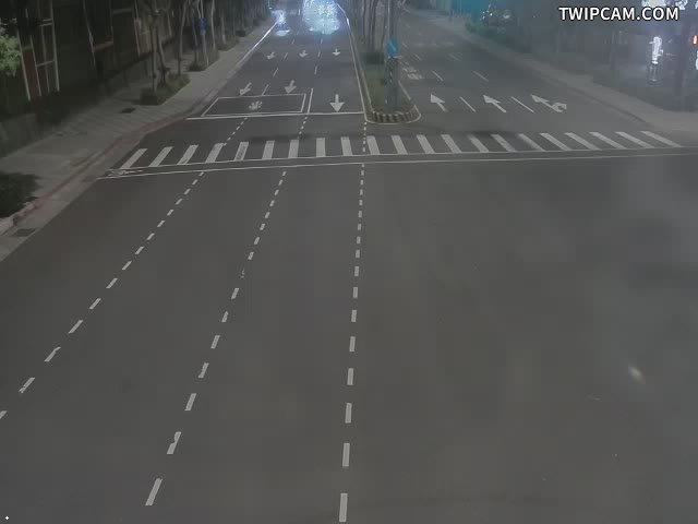 新北市道路 板橋區縣民大道板新路口 氣溫24℃