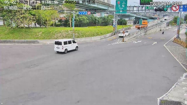 新北市道路 板城路、資收場前路口 距離901公尺