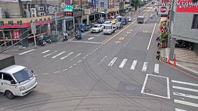 桃園市道路 (CCTV038)桃園區 三民路建國路口(台灣大哥大前號誌桿) 距離1.1公里