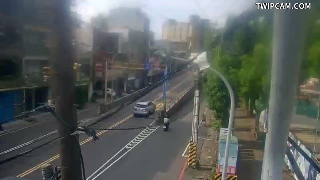 桃園市道路 (CCTV049)桃園區 介壽路建國路口(福豐公園前號誌桿) 距離744公尺