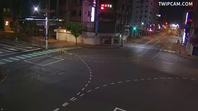桃園市道路 (CCTV059)桃園區 莊敬路經國路口(小廟旁號誌桿) 距離902公尺