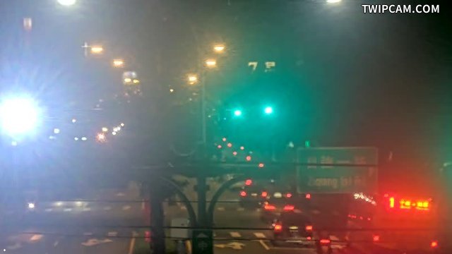 桃園市道路 (CCTV069)中壢區 中華路自強一路口(華麒工業前號誌桿) 氣溫28.8℃