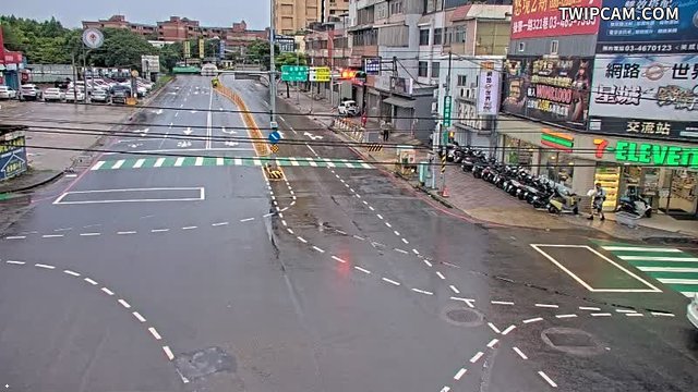 桃園市道路 (CCTV077)平鎮區 環南路金陵路口(上光眼鏡對面分隔島號誌桿) 距離1.2公里