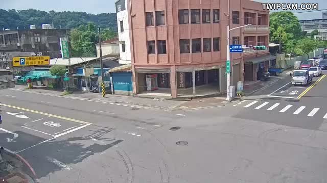桃園市道路 (CCTV088)大溪區 復興路中華路口(中華路廣告企業設對面號誌桿) 氣溫28.6℃