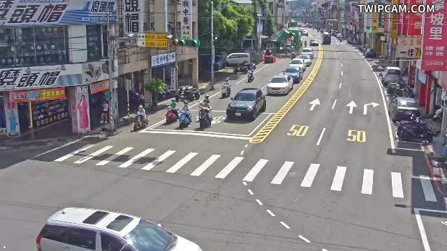 桃園市道路 萬壽路二段與自強西路口(縣105)(真好未鴨莊前號誌桿)