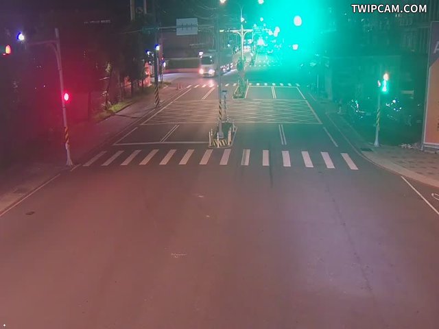 桃園市道路 (CCTV213)中壢區 新生路二段與興北三路口 氣溫28.3℃
