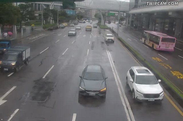 台北市道路 214-經貿二路157巷 距離834公尺