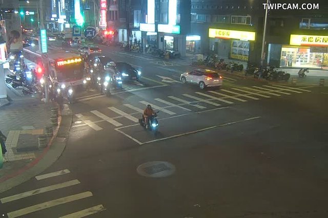 台北市道路 252-民族西路承德路口 距離386公尺