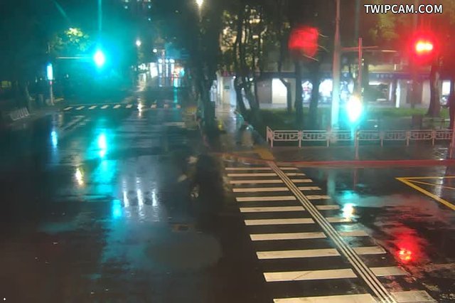 台北市道路 288-逸仙路-松高路口 距離736公尺