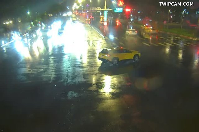 台北市道路 383-忠孝東路-逸仙路 距離729公尺