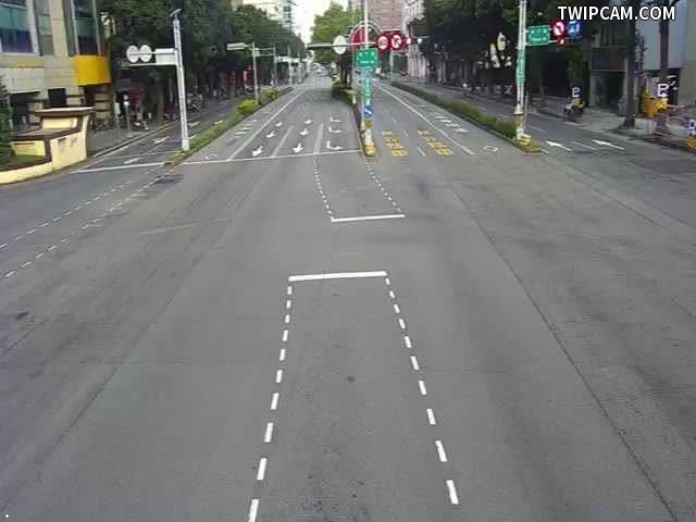 台中市道路 [03016]臺灣大道/英才路(右側車流往台中交流道),Taiwan Blvd/Yingcai Rd. (Right side Traffic flow to Taichung Interchange) 距離1.1公里