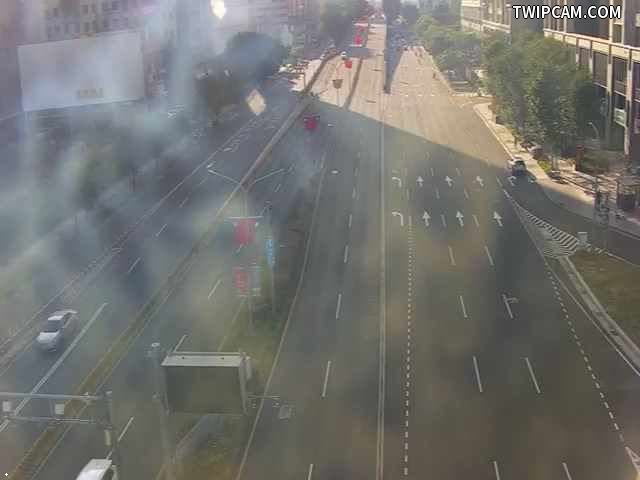 台中市道路 [07100]臺灣大道/環中路(右側車流往文心路),Taiwan Blvd/Huanzhong Rd (Right side Traffic flow to Wenxin Rd) 距離751公尺