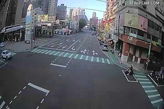 台中市道路 [07108]河南路二段與西屯路二段(右側車流往台灣大道) Henan Rd/Xitun Rd  (Right side Traffic flow to Taiwan Blvd) 距離837公尺