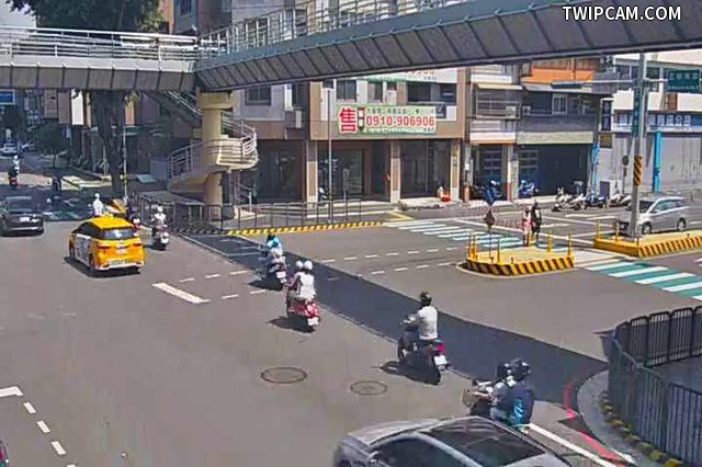 台中市道路 [02009]五權南路/忠明南路(右側車流往復興路),Wuquan S Rd./Zhongming S Rd. (Right side Traffic flow to Fuxing Rd.) 距離1.7公里