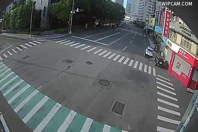 台中市道路 [07115]安和路/福泰街(右側車流往臺灣大道),Anhe Rd/Futai St (Right side Traffic flow to Taiwan Blvd) 距離1.6公里