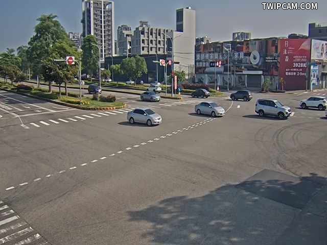 台中市道路 [08167]環中路/龍富十路(右側車流往永春路)Huanzhong Rd/Longfu 10th Rd. (Right side Traffic flow to Yongchun Rd) 距離1.7公里