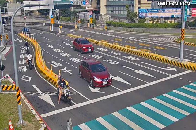 台中市道路 [02008]忠明南路/國光路(右側車流往建國路),Zhongming S Rd.//Guoguang Rd.(Right side Traffic flow to Jianguo Rd.) 距離2.1公里
