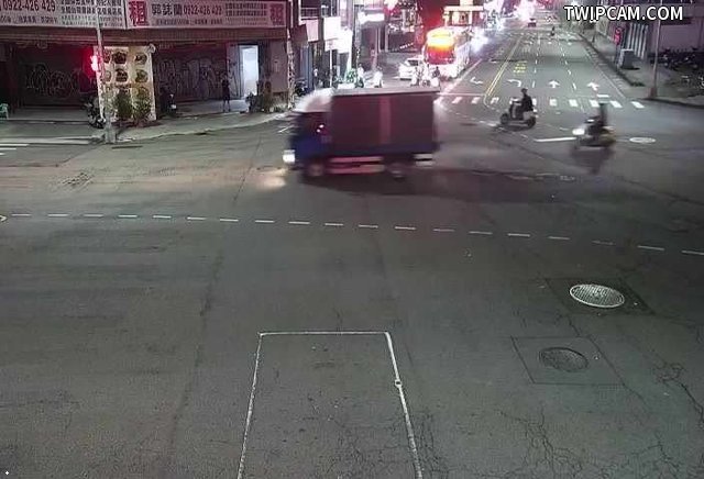 台中市道路 [04026]雙十路/精武路(右側車流往臺灣體育大學),Shuangshi Rd/Jingwu Rd (Right side Traffic flow to NTSU) 距離212公尺
