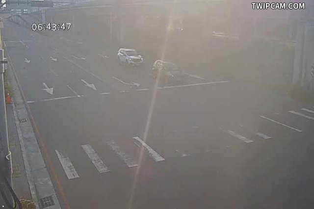 台中市道路 [07078]環中路/凱旋路(車流往臺灣大道),Huanzhong Rd/Kaixuan Rd (traffic to Taiwan Blvd) 距離483公尺
