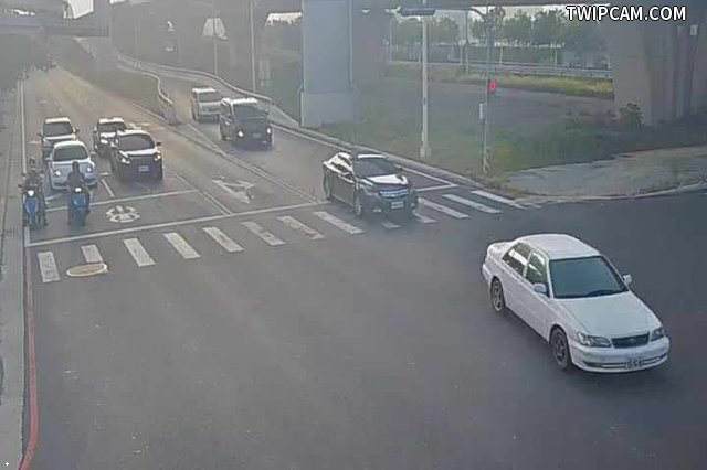 台中市道路 [06054]環中路/同榮東路(車流往中清路),Huanzhong Rd./Tongrong E. Rd. (Traffic flow to Zhongqing Rd.) 距離664公尺