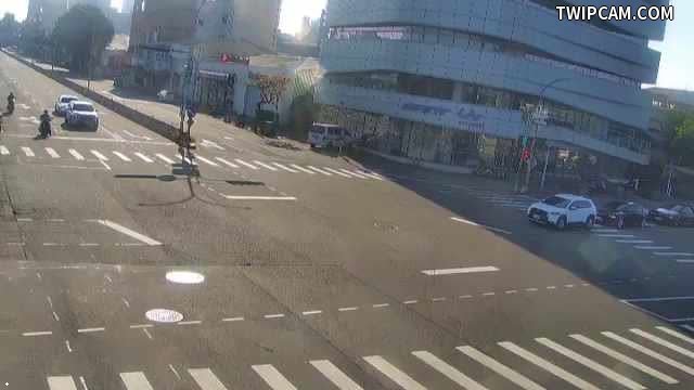 台中市道路 [07050(i)]中科路/河南路(右側車流往文心路)Zhongke Rd./Henan Rd.(Right side Traffic flow to Wenxin Rd.) 距離710公尺
