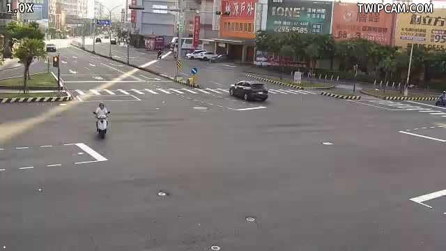 台中市道路 [04030]忠明路/中清路(右側車流往崇德路) Zhongming Rd. / Zhongqing Rd.(Right side Traffic flow to Chongde Rd.) 距離1.1公里