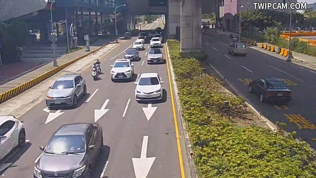 台中市道路 [02206]建國北路/大慶街(右側車流往環中路) Jianguo N. Rd./Daqing St.(Right side Traffic flow to Huanzhong Rd.) 距離1.0公里