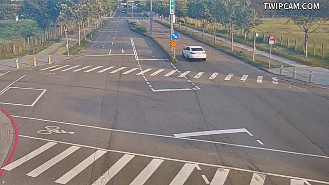 台中市道路 [07226]凱旋路/經貿五路(車流往敦化路)Kaixuan Rd./Jingmao 5th Rd.((Right side Traffic flow to Dunhua Rd.) 距離540公尺