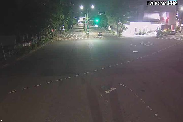 台中市道路 [08243]五權西路/永春東七路(右側車流往工業區)Wuquan W. Rd./Yongchun E. 7th Rd.(Right side Traffic flow to industrial area) 距離951公尺