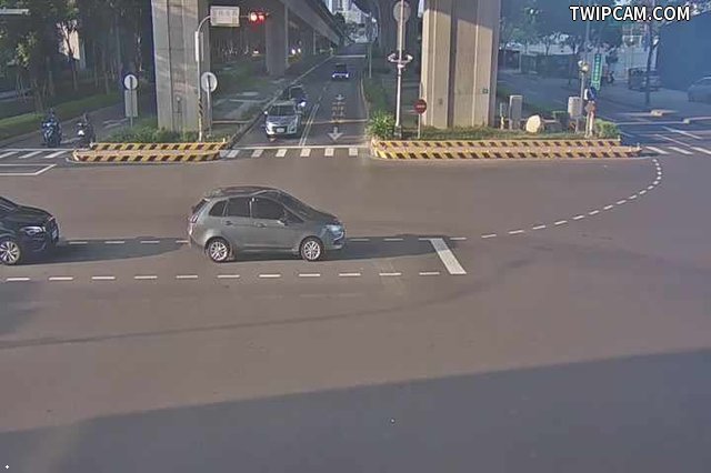 台中市道路 [11245]環中東路/中山路(右側車流往大里)Huanzhong E. Rd./Zhongshan Rd.(Right side Traffic flow to Dali.) 距離3.3公里