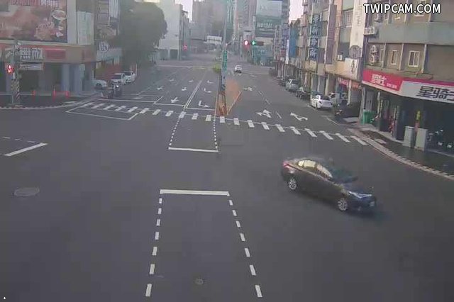 台中市道路 [04255 ]中清路/健行路 (右側車流往五權路) Zhongqing Rd./Jianxing Rd.(Right side Traffic flow to Wuquan Rd.) 距離766公尺
