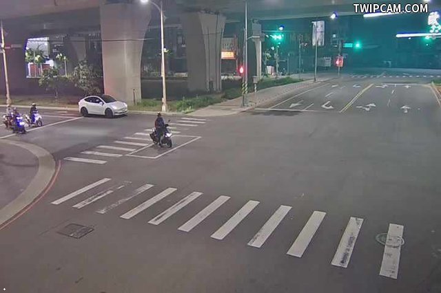 台中市道路 [06260]崇德十路/環中路 (右側車流往雅潭路) Chongde 10th Rd./Huanzhong Rd.( Right side Traffic flow toYatan Rd.) 距離71公尺