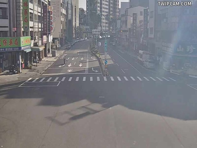 台中市道路 [04268]忠明路/西屯路(右側車流往中清路方向),Zhongming Rd./Xitun Rd.(Right side Traffic flow to Zhongqing Rd.) 距離1.1公里