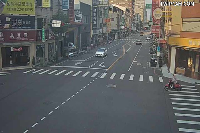 台中市道路 [03279]向上南路/東興路(右側車流往文心路)(Xiangshang S. Rd./Dongxing Rd.(Right side Traffic flow to Wenxin Rd.) 距離618公尺