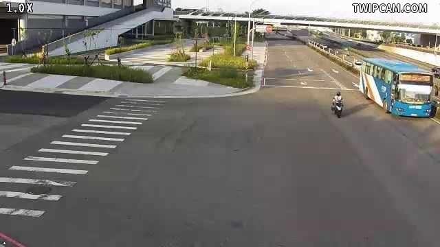 台中市道路 [07305]環中路/經貿路 (車流往中清路)Huanzhong Rd. /Jingmao Rd.( (Right side Traffic flow to ,Zhongqing Rd.) 距離506公尺