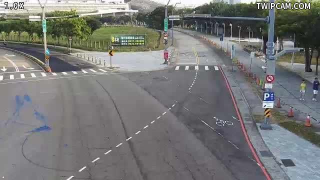 台中市道路 [07317]凱旋路/僑大八街 (右側車流往經貿五路)Kaixuan Rd./Qiao Da 8th St.  (Right side Traffic flow to Jingmao 5th Rd.) 距離740公尺