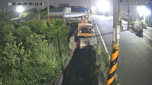 水利署水資源 臺南市政府水利局 鹽水溪(右岸)埤仔頭堤防上游34號水門移動式抽水機排放管路改善工程 距離1.0公里