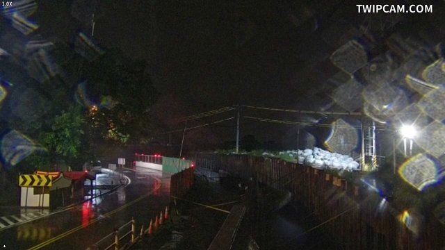 水利署水資源 第三河川分署 臺中大肚彰化和美跨河橋梁新建工程河川工地使用之大肚端破堤處臨時河防建造物1